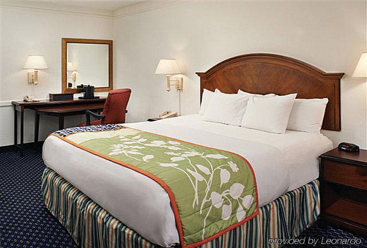 Delta Hotels By Marriott Indianapolis East Εξωτερικό φωτογραφία